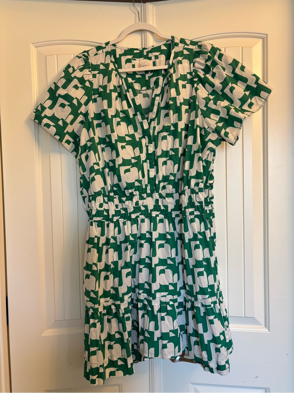 Anthropologie Green and White Geometric Button-Front Dress Shirt